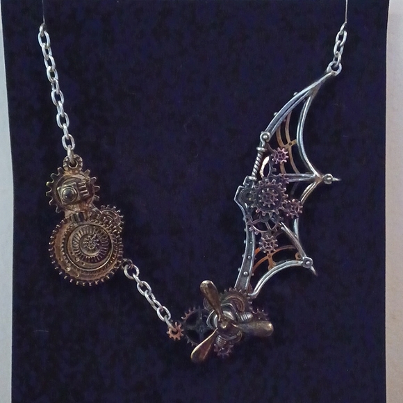 Alchemy of England Alchemy Gothic The Clockwork Darter steampunk necklace. - Picture 2 of 2